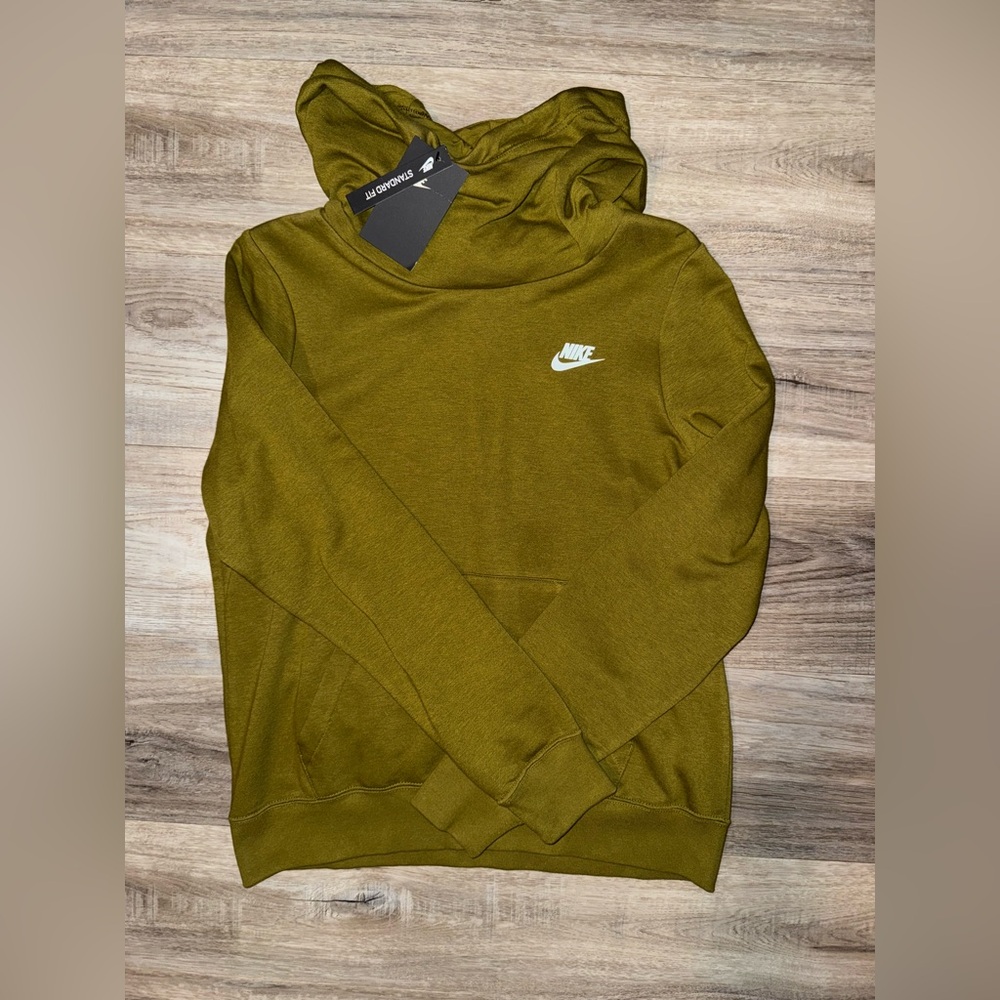 ⭐️NWT⭐️Nike Green Sweatshirt Hoodie Casual
